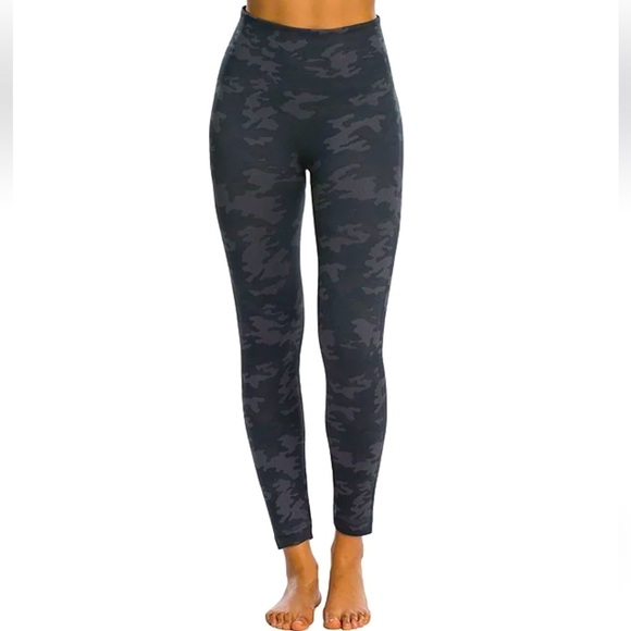 Spanx look at me now seamless high waisted black camo leggings - Picture 1 of 7